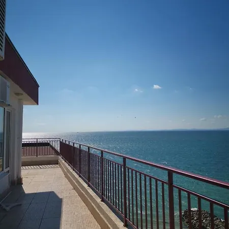 Fort Noxs, Sea Together דירה